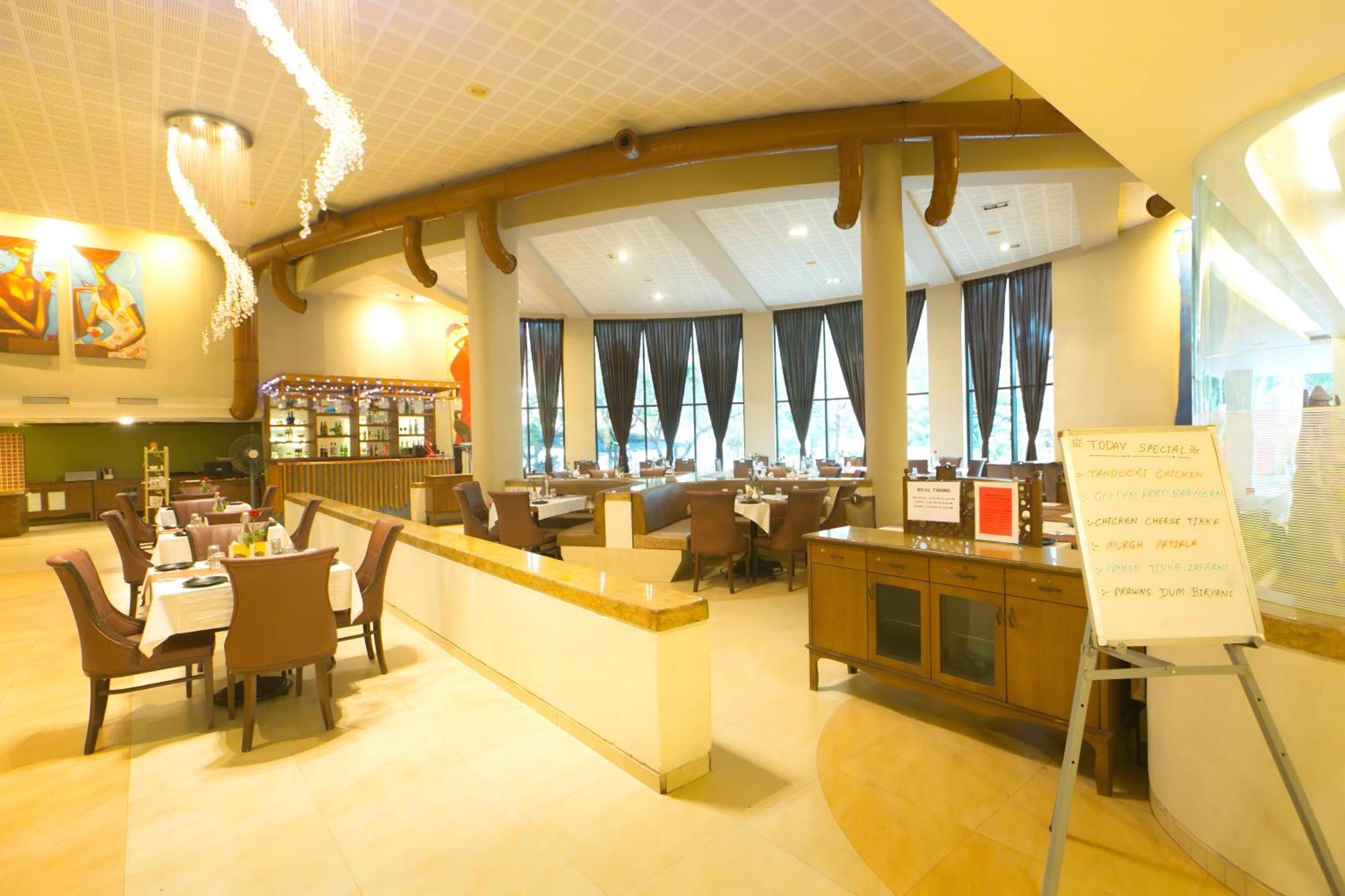 Neelam The Glitz Calangute Exterior foto